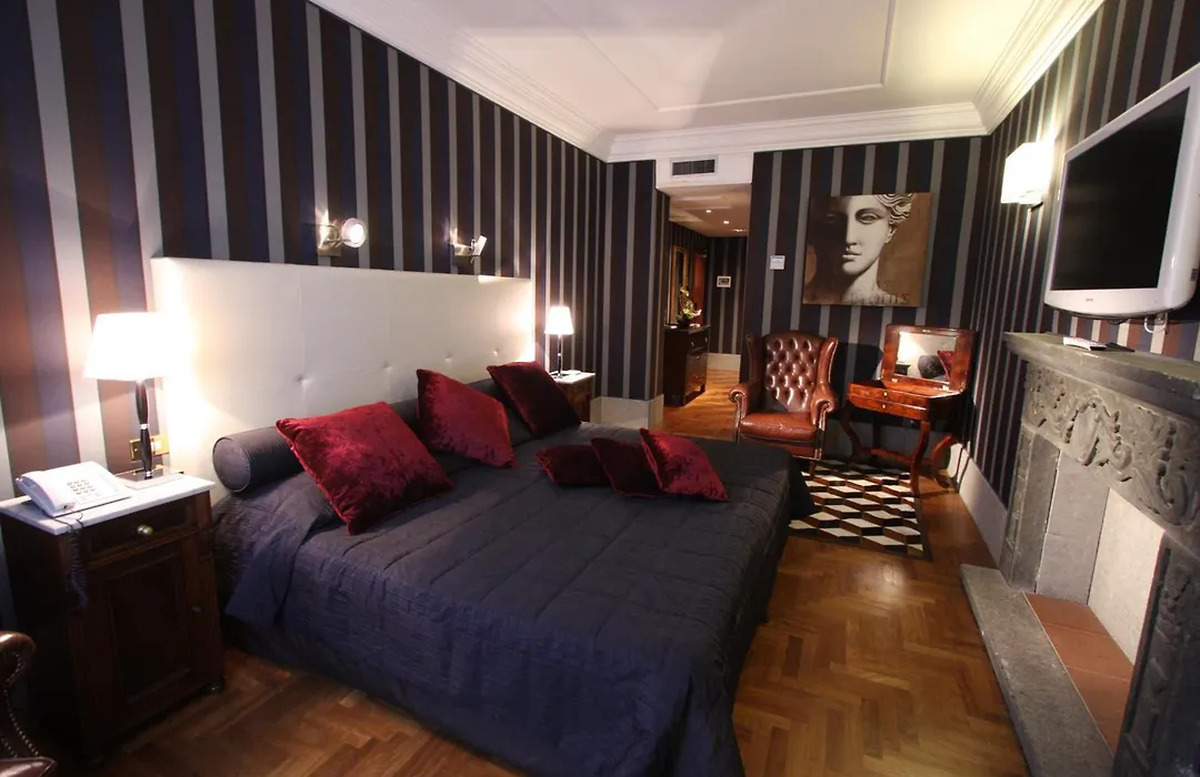 The Inn At The Spanish Steps-1