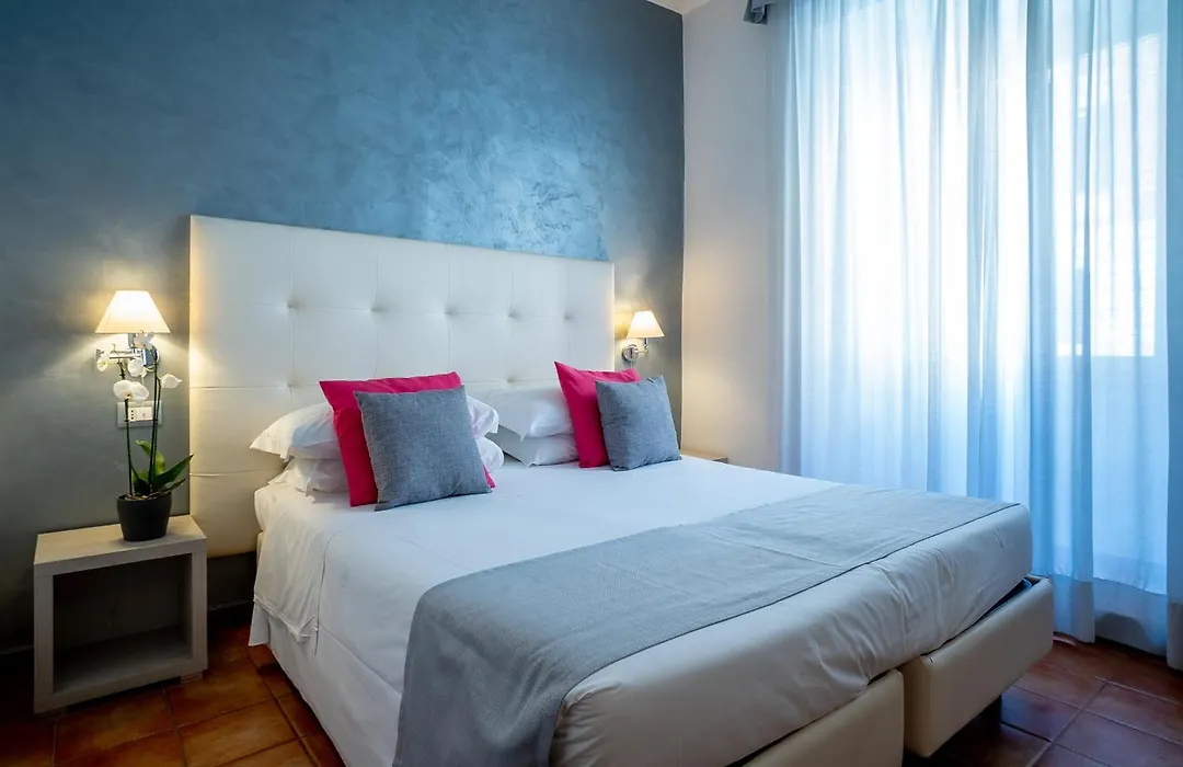 Hotel Gabriella-1