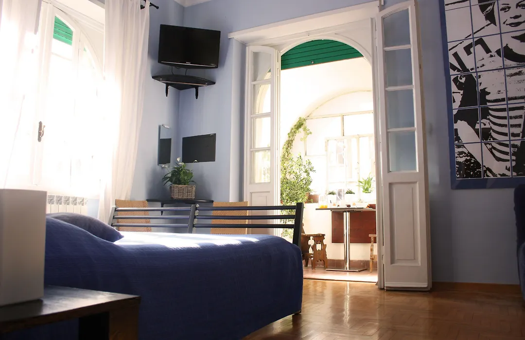 Arches B&B-1