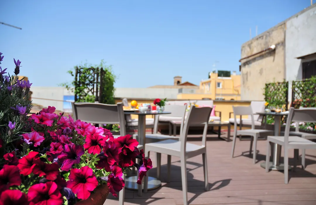 Piccola Navona Roof Garden-1