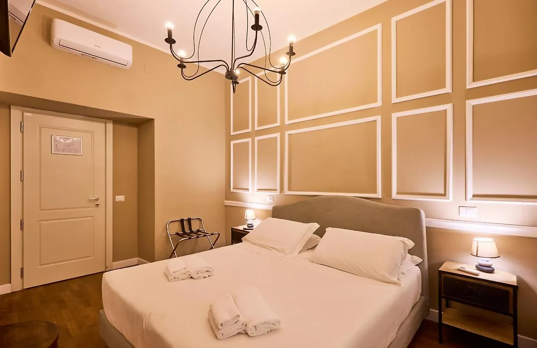 Dem Hotel-1