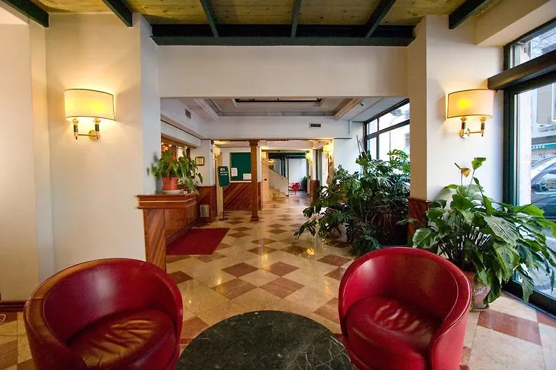Hotel Carlo Magno-1