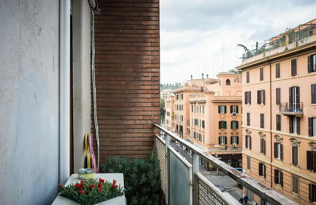 Rosso Charming Guest House Vaticano-1