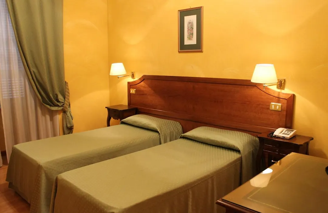 Hotel Fiori-1