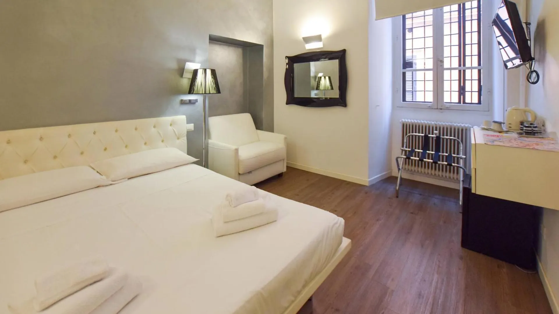 Navona Secret Stay Guest House Rome: 3 star Hotel with a Minimum Price ...
