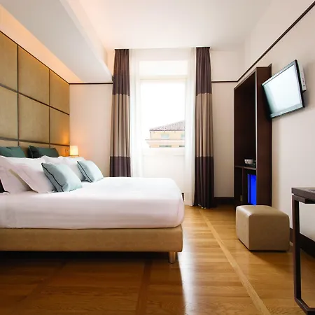 The Independent Hotel-2