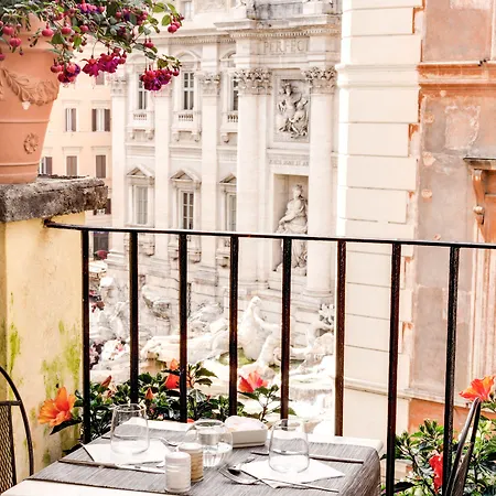 Relais Fontana Di Trevi Hotel-3