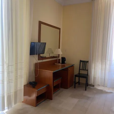 Hotel Center 1-2