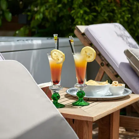 Palm Gallery Hotel-3