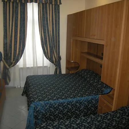 Hotel Mari 2-3