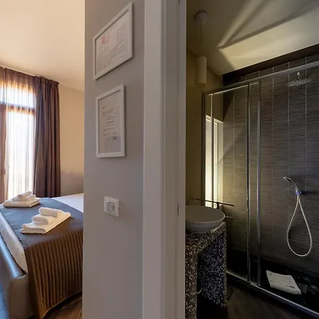 Blue Inn Luxury Suites-3