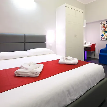 Nearhome Smart Suites Guest House-3