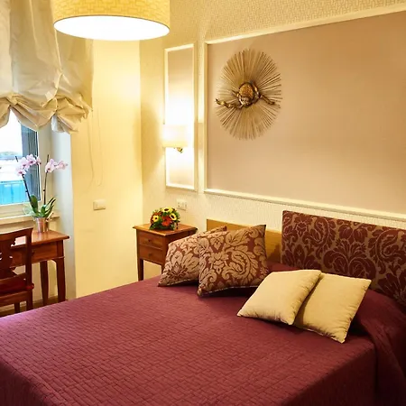 Domus Cavour Guest House-3