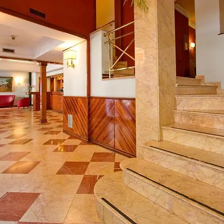 Hotel Carlo Magno-2