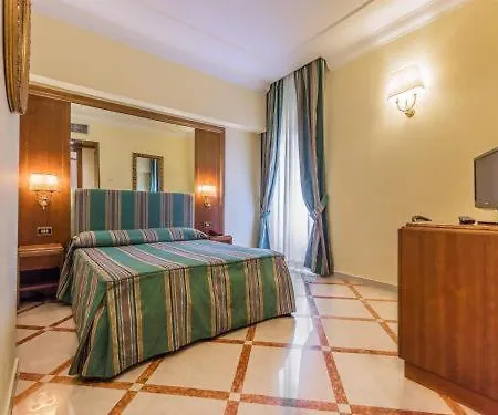 Raeli Hotel Noto-3