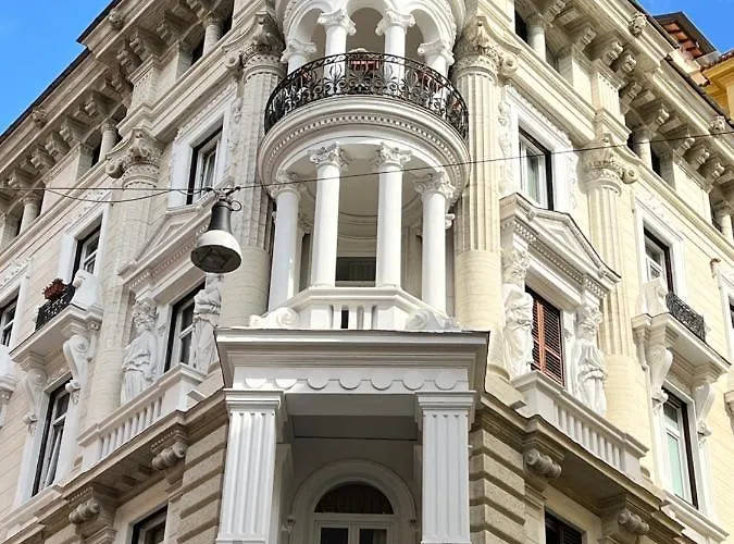 Hotel Le Petit