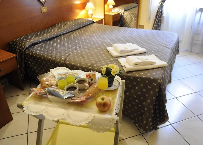 Hotel Farini Rome