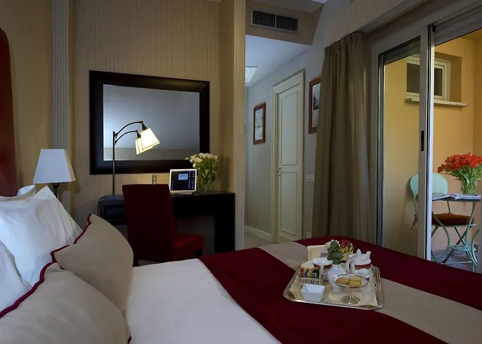 Hotel Dei Borgognoni Rome