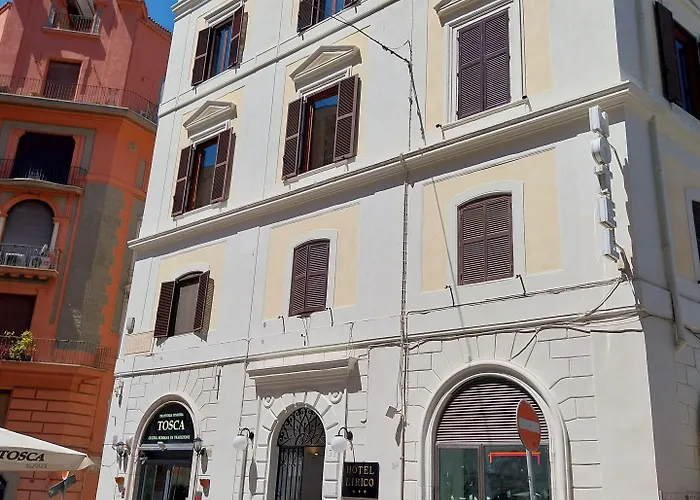 Hotel Lirico