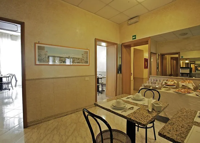 Hotel Embassy